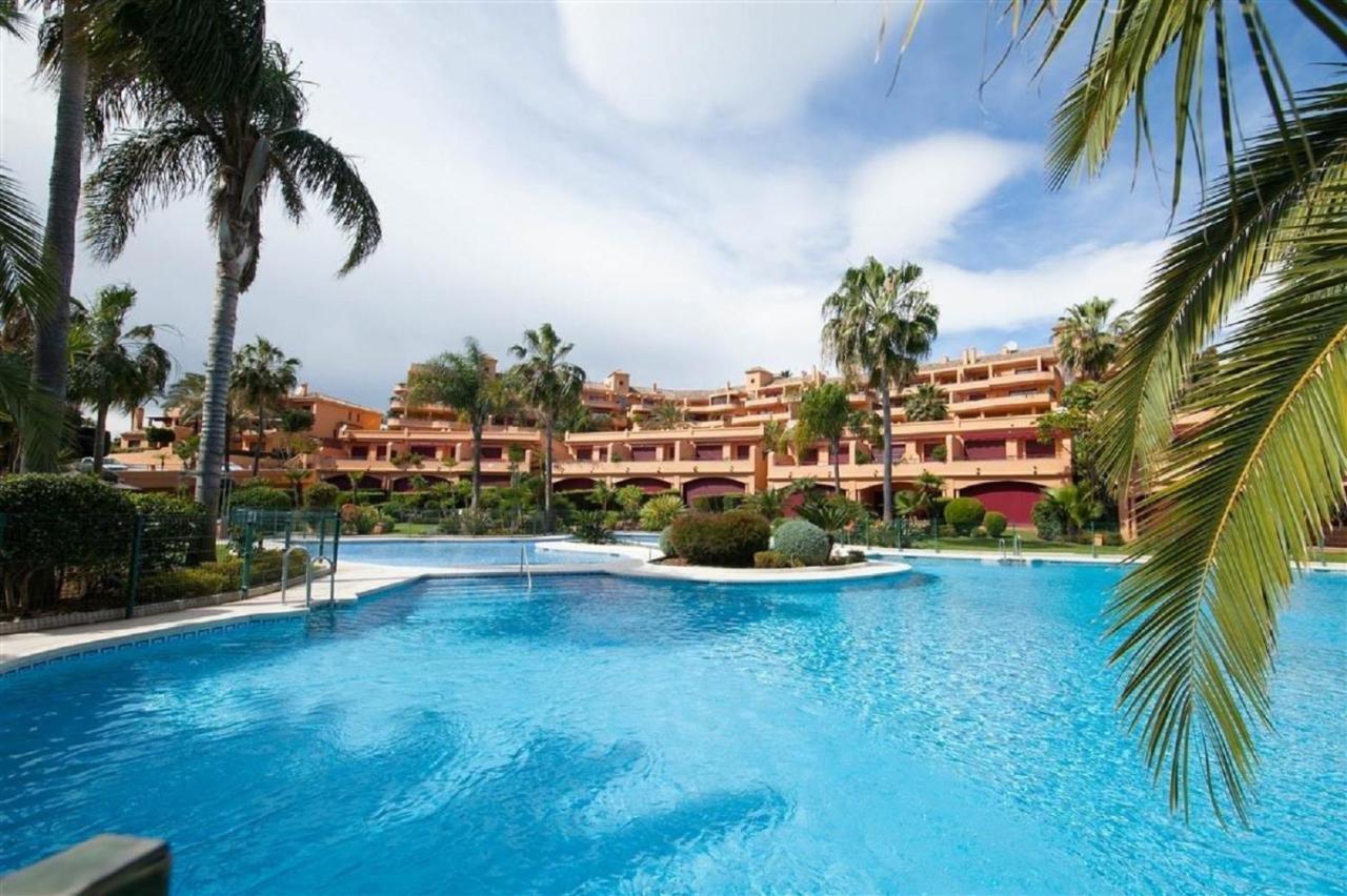Prado Apartment Estepona Bagian luar foto